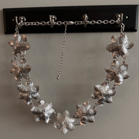 Silver Flower Necklace - Picture 2 of 3